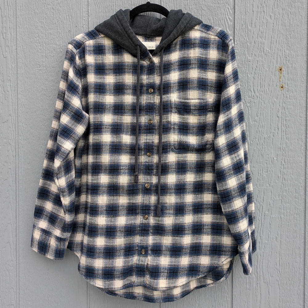 American Eagle Hooded Plaid Flannel Shirt‎ Medium